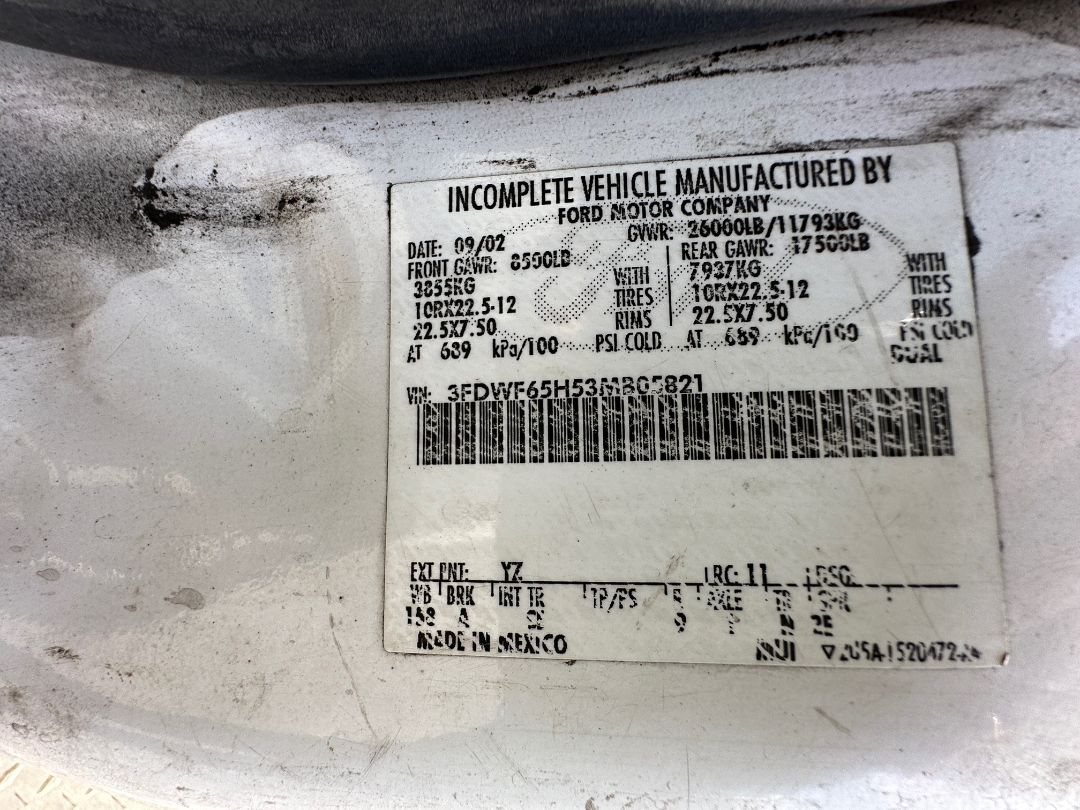 2003 FORD F650 Service Truck - Image 24